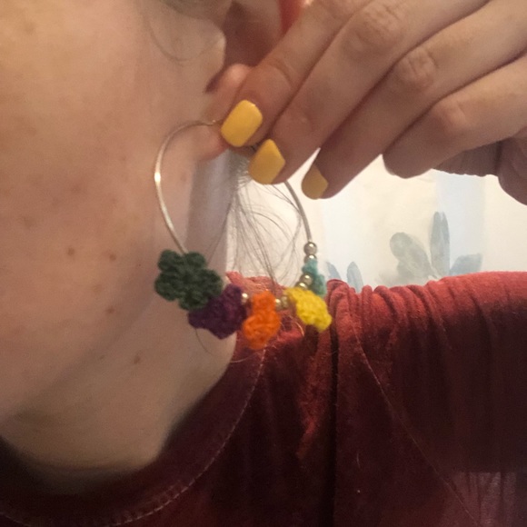Hoop Earrings with Crocheted Flowers - Picture 2 of 2